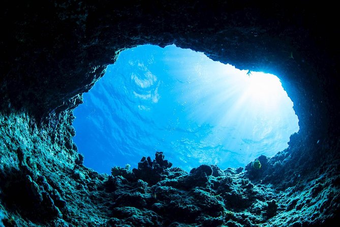 Blue Cave Premium Half-Day Tour with Panoramic Old Town View - The fast boat ride: what you should expect down the coast