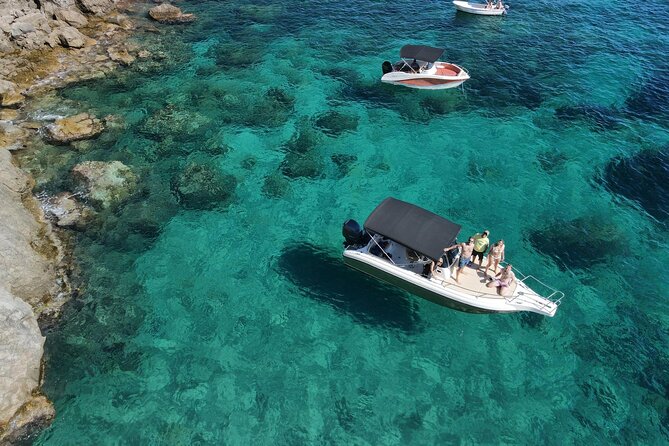BLUE CAVE&GREEN CAVES /ŠUNJ beach Speedboat tour- WITH DRINKS - Green Caves plus snorkeling: underwater passages and tight-space reality