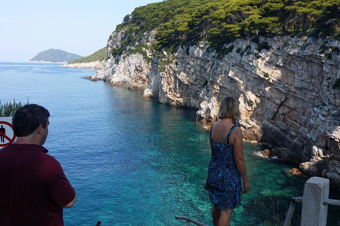 BLUE CAVE&GREEN CAVES /ŠUNJ beach Speedboat tour- WITH DRINKS - Guides on the water: the difference between a route and an experience