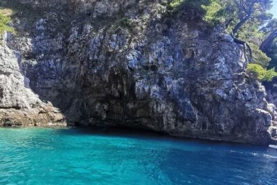 Blue & Green Cave,Sunj beach Small Group Tour with Speedboat - Kolocep Island stop: Blue Cave swim time and what to do in 40 minutes
