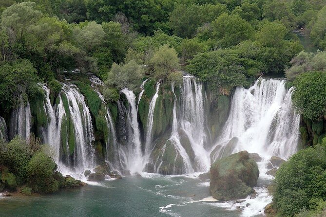 Bosnia Day Trip: Mostar and Kravice Waterfalls by Luxury Minibus - Using your Mostar free time: lunch, pictures, and what not to rush