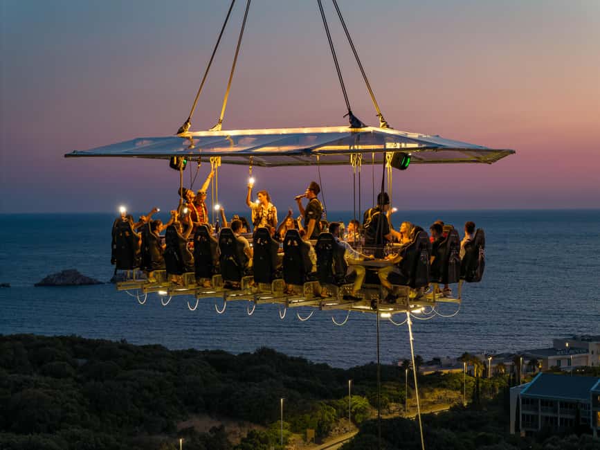 Dinner in the Sky Dubrovnik - The Flight Timeline: From Welcome Drink to the Cooking Show