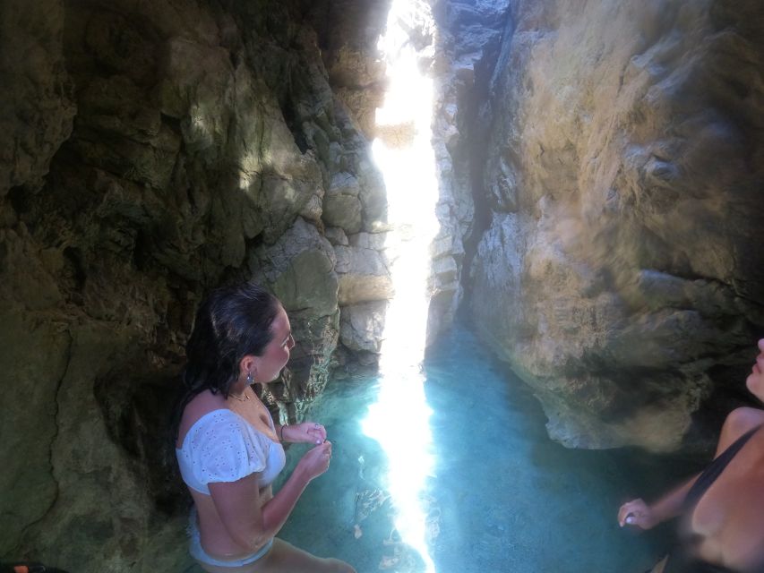 Dubrovnik: Blue & Green Caves Private Boat Tour with Drinks - Value Check: Is a $73 Private Boat Worth It?