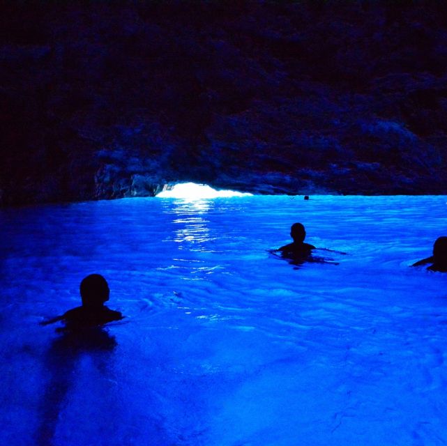 Dubrovnik: Blue & Green Caves Private Boat Tour with Drinks - Franjo Tuđman Bridge to Grebeni Lighthouse: The Route Before the Caves
