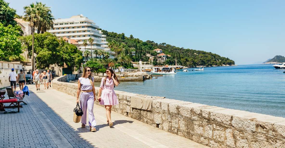 Dubrovnik: Elaphite Island Cruise w/ Drinks & Optional Lunch - The boat experience: air-conditioned comfort plus two spotless toilets