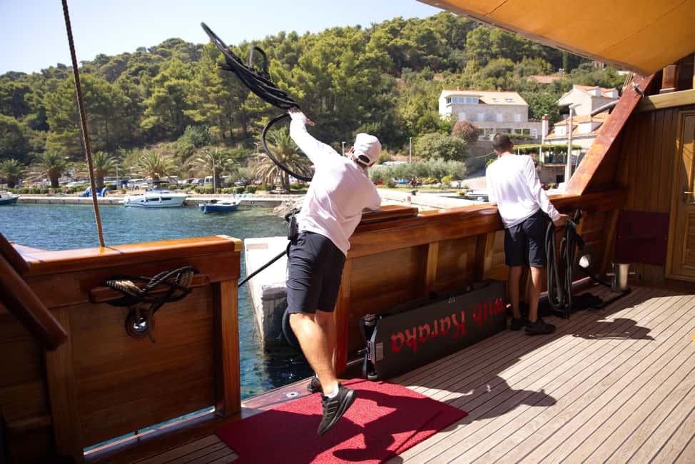 Dubrovnik: Elaphite Island Hopping Cruise on Karaka Ship - Getting Started in Dubrovnik Without Stress