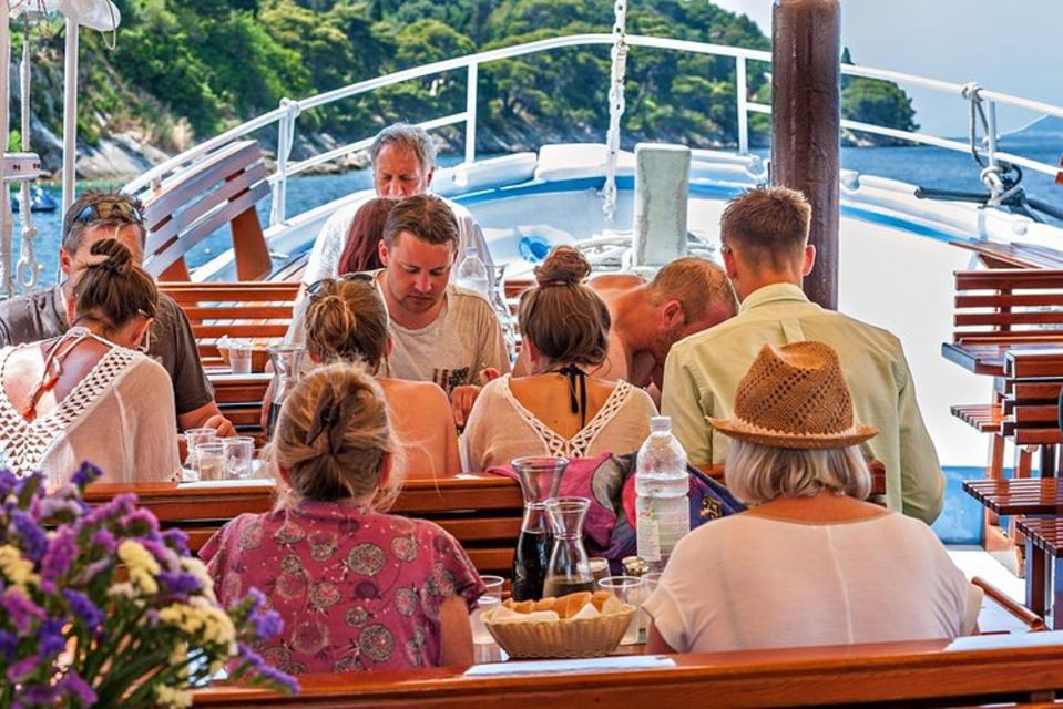 Dubrovnik: Elaphite Islands Cruise with Lunch and Drinks - What to pack: make your water time effortless