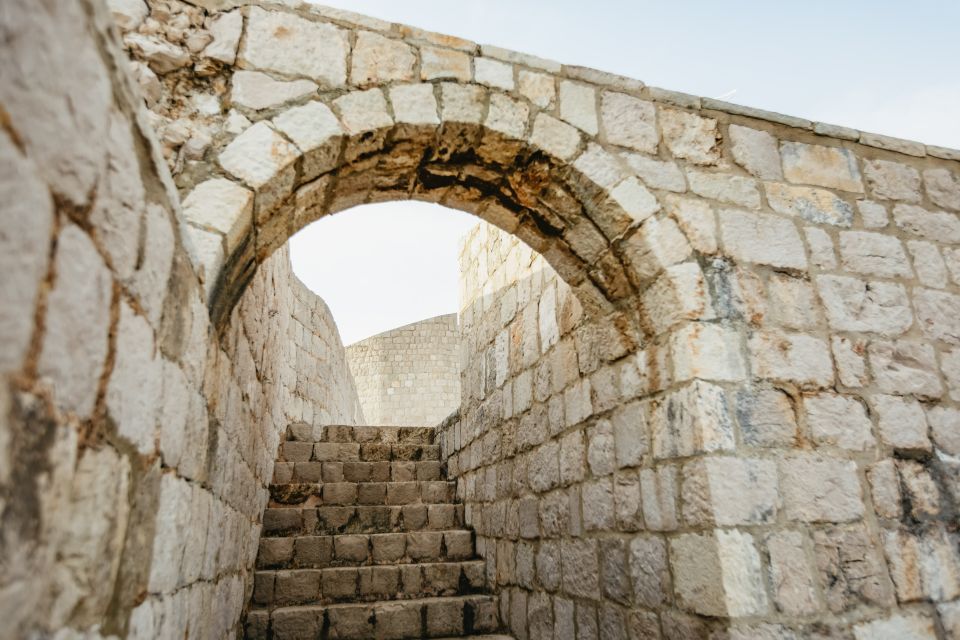 Dubrovnik: Game of Thrones Walking Tour - Iron Throne Replica and Headsets That Keep You on Track