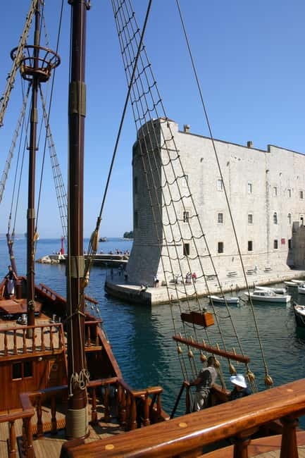 Dubrovnik: Karaka - Game of Thrones Cruise & Walking Tour - Stop 2: that first taste of King’s Landing energy