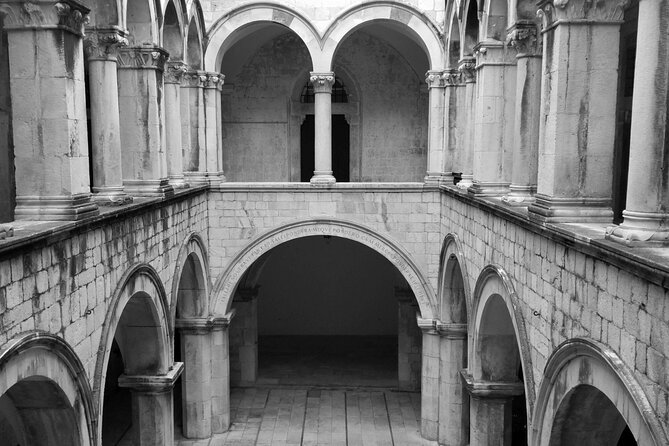 Dubrovnik Old Town: Small-Group Walking Tour With A Local - Weather, comfort, and who should book