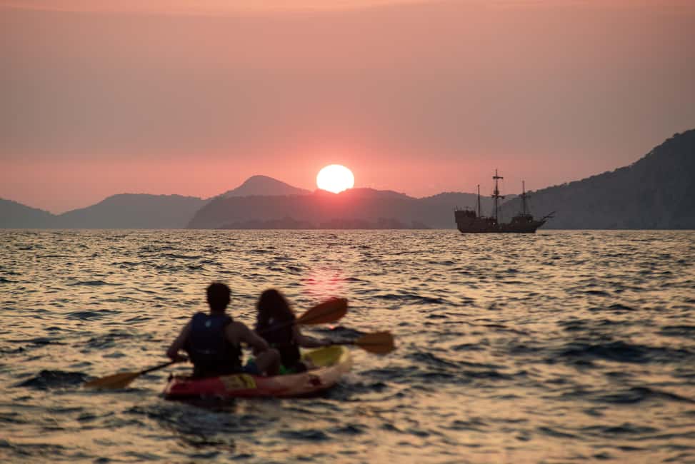 Dubrovnik: Sunset Kayaking and Snorkeling Tour - Sunset Paddling From Pile Bay: The Vibe and the Route