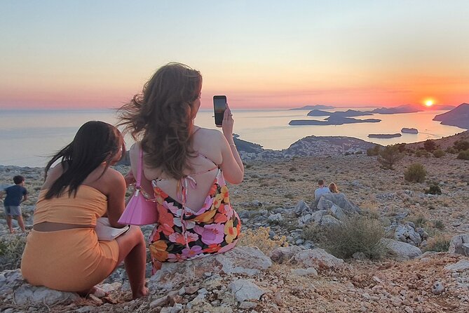Dubrovnik Sunset Tour with Wine Tasting - From Pile Gate to the Bridge View: Quick Intro to Dubrovnik’s Big Picture