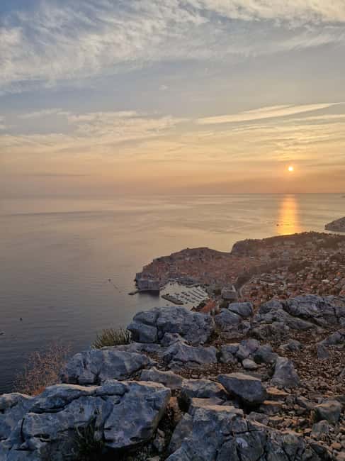 Dubrovnik: Sunset Wine Tasting At Panorama Point - What you’ll actually see from Srđ hill over Dubrovnik