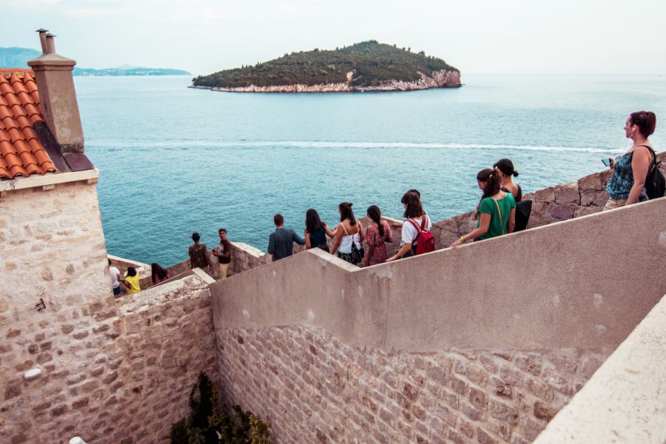Dubrovnik: Walls and Wars Walking Tour - Meeting Up at Brsalje 8 and Finding Dubrovnik Walks Fast
