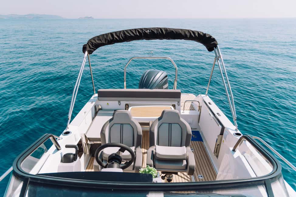 Elaphite Islands: Private boat tour (Cap Camarat 7.5wa) - First stop feeling: Grebeni as your warm-up cruise