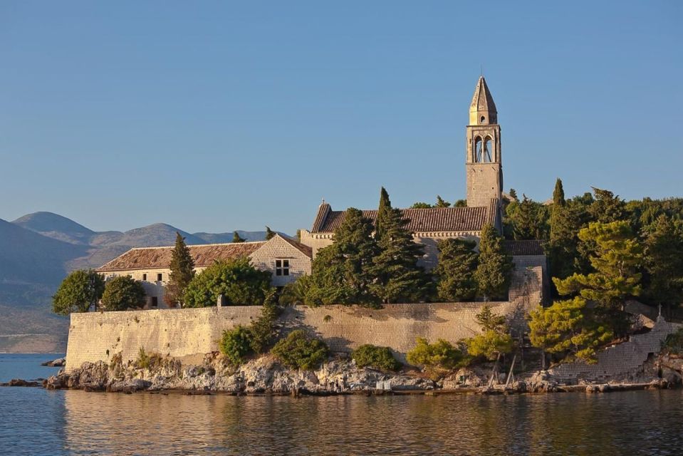 From Dubrovnik: Elaphite Islands Day Trip with Lunch - Drinks, Wi‑Fi, and Music: The Crew’s Role in Making It Feel Easy