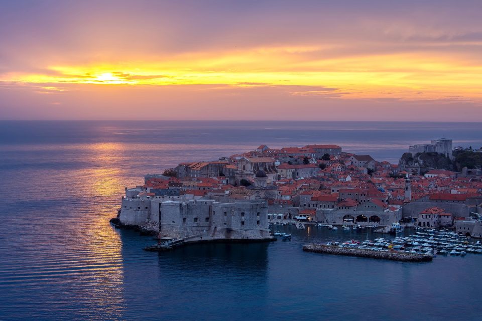 From Dubrovnik: Golden Hour Sunset Cruise with Free Drinks - Key Reasons This Cruise Works Well