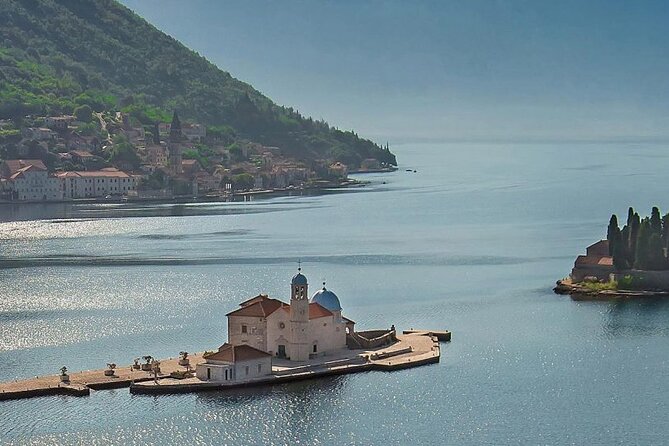 Full-Day Group Tour of Montenegro Coast from Dubrovnik - Pickup at 7:00am: manage the timing and the walking