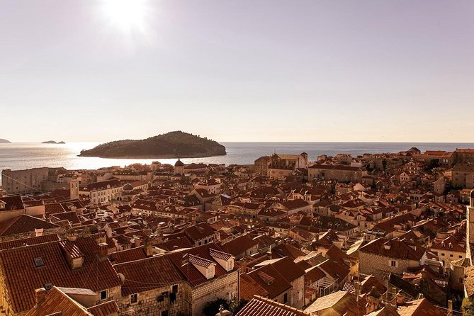 Game of Thrones Extended Tour with Swords and Props - Dubrovnik West Harbour: King’s Landing arrivals and goodbyes