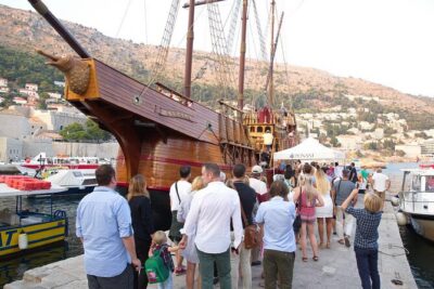 Karaka - The Best Dubrovnik Sunset Cruise (adults only) - Getting to the ship: meeting point and how not to stress