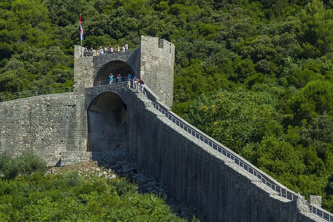 Korcula, Ston, Wine Tasting and Lunch - Tour from Dubrovnik - Orebić to Korčula by Ferry: Short Ride, High Payoff Views