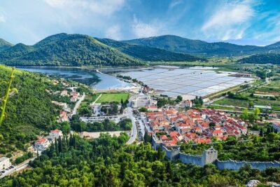 Oysters & Wine Tour From Dubrovnik (Small Group) - Ston’s walls and salt works: the quick stop that gives context