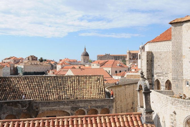 Private Dubrovnik City Walls Walking Experience - Pace and comfort: a 2-hour wall walk that doesn’t swallow your day
