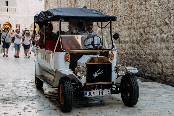 Private Sightseeing Tour in Dubrovnik with a Classic Old Car - Getting your Dubrovnik bearings from Pile Gate, fast