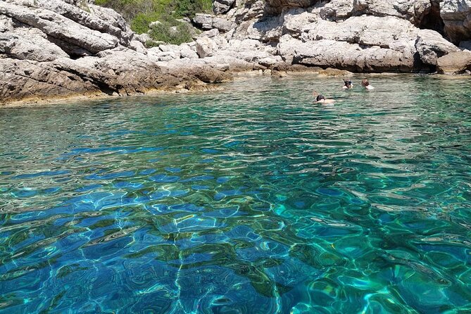Private Speedboat Tour- Blue cave, sandy beaches and snorkelling - Price and fuel: what you’re really paying for