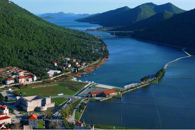 Ston Tour: City Walls, Saltworks, Wine & Adriatic Seafood - Why Ston, saltworks, and Pelješac feel like a different world from Dubrovnik